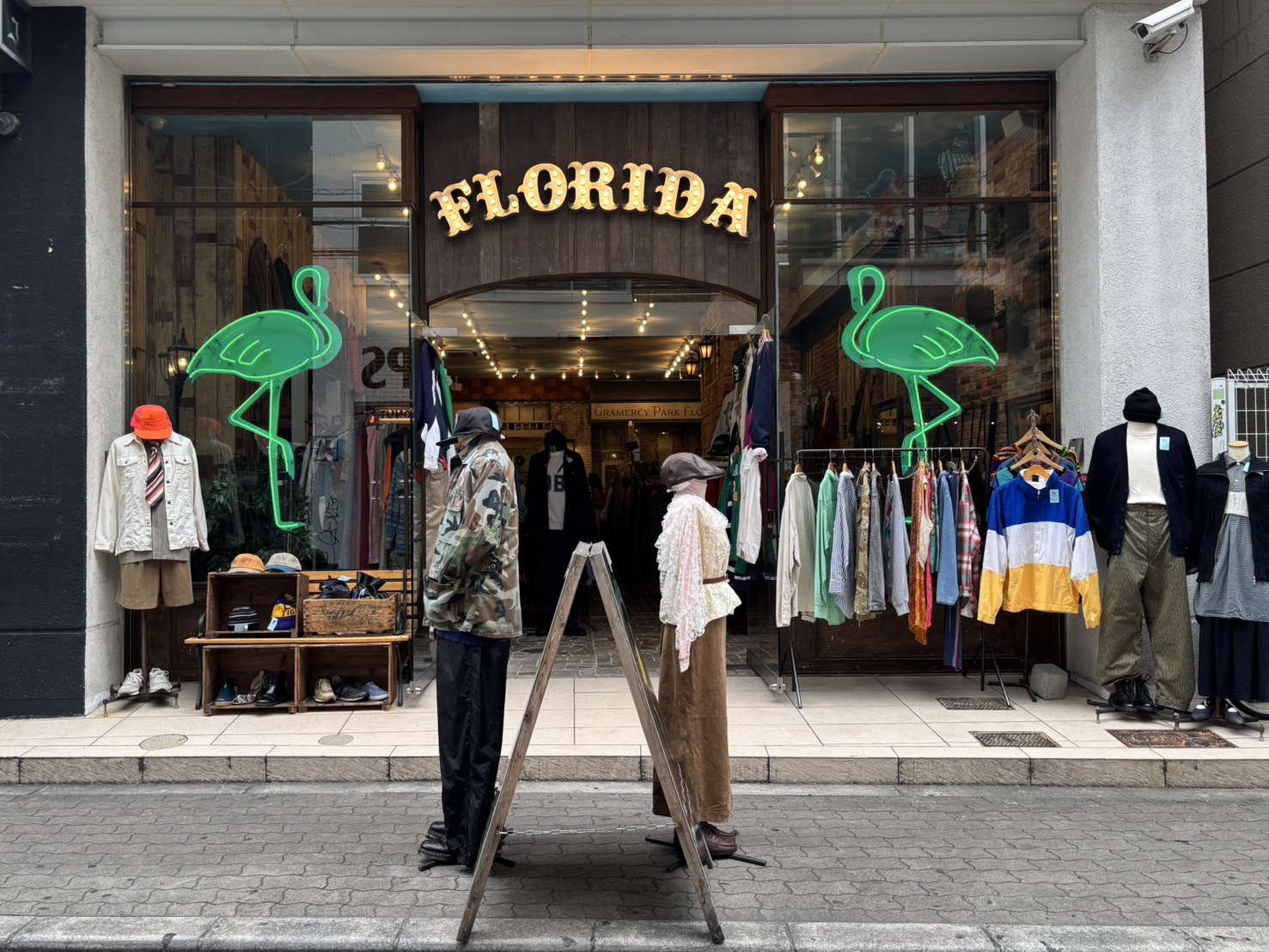 フロリダアメリカ村店 店舗外観1