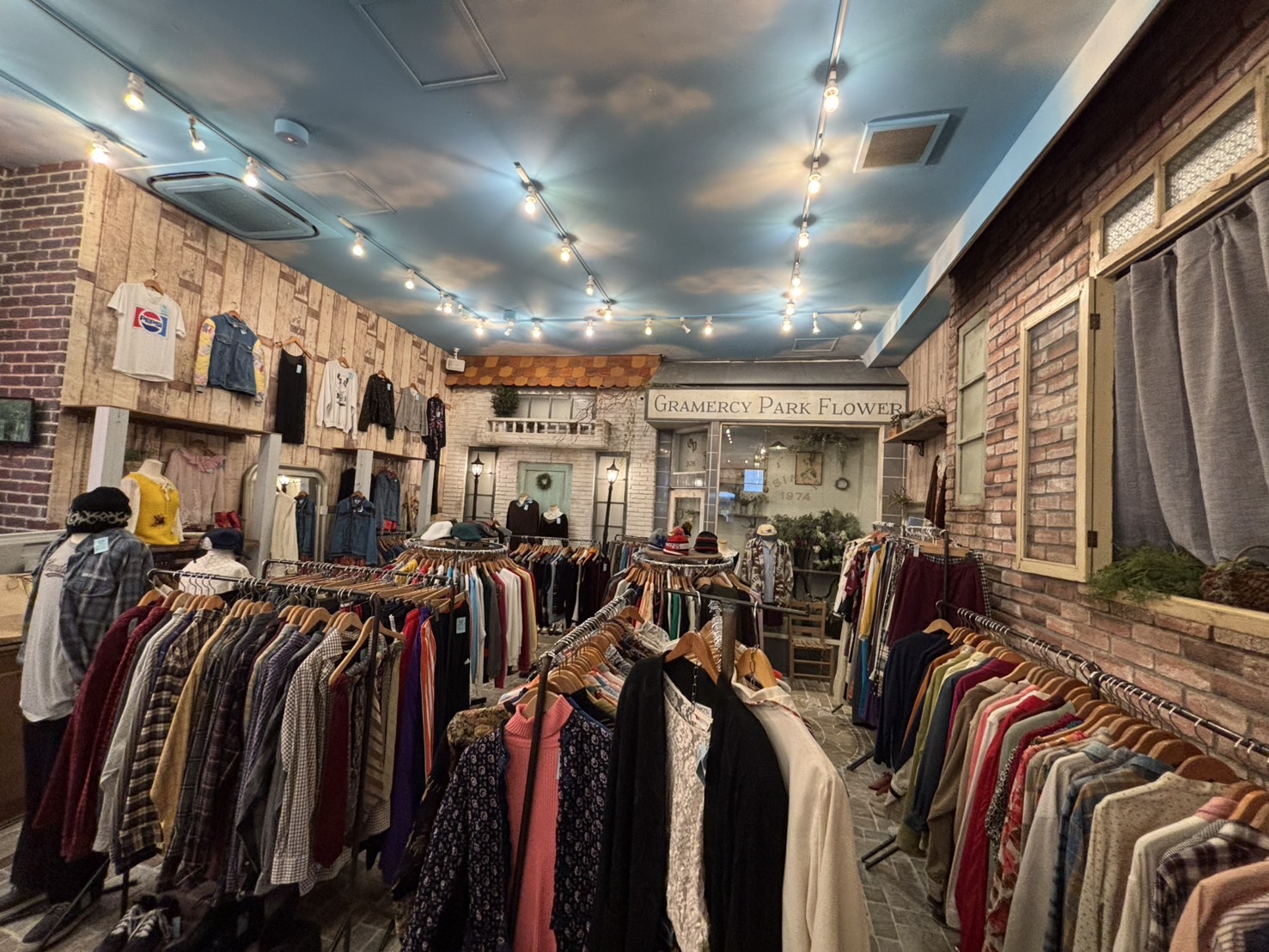 フロリダアメリカ村店 店舗外観2