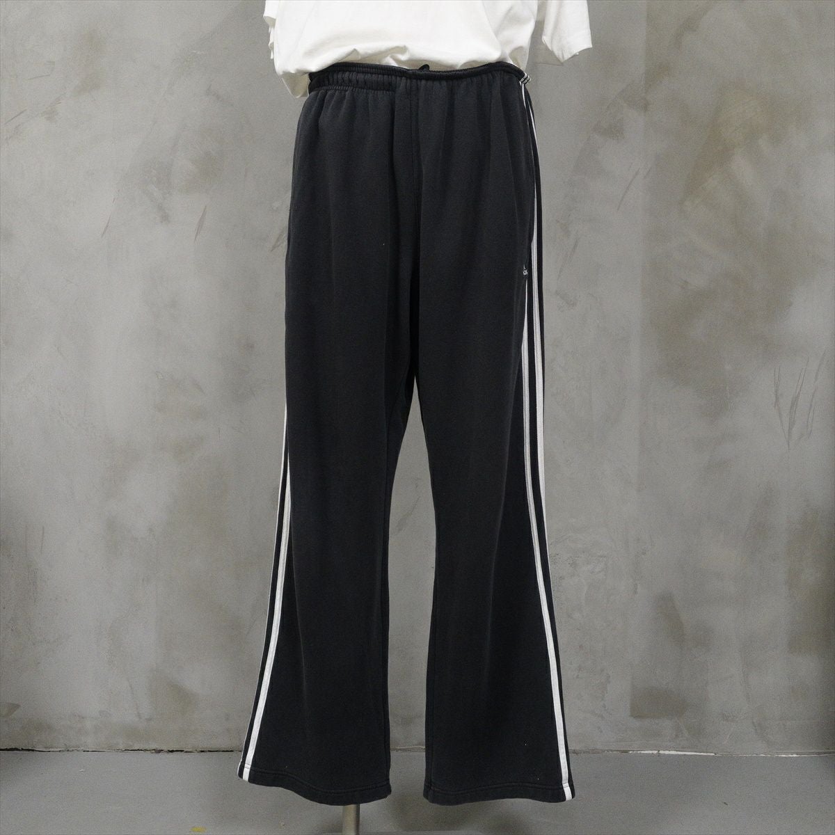 古着  アディダス ジャージ 黒 ラフパンツ 美品 古着 adidas アディダス ジャージパンツ 3本ライン | Flamingo Online