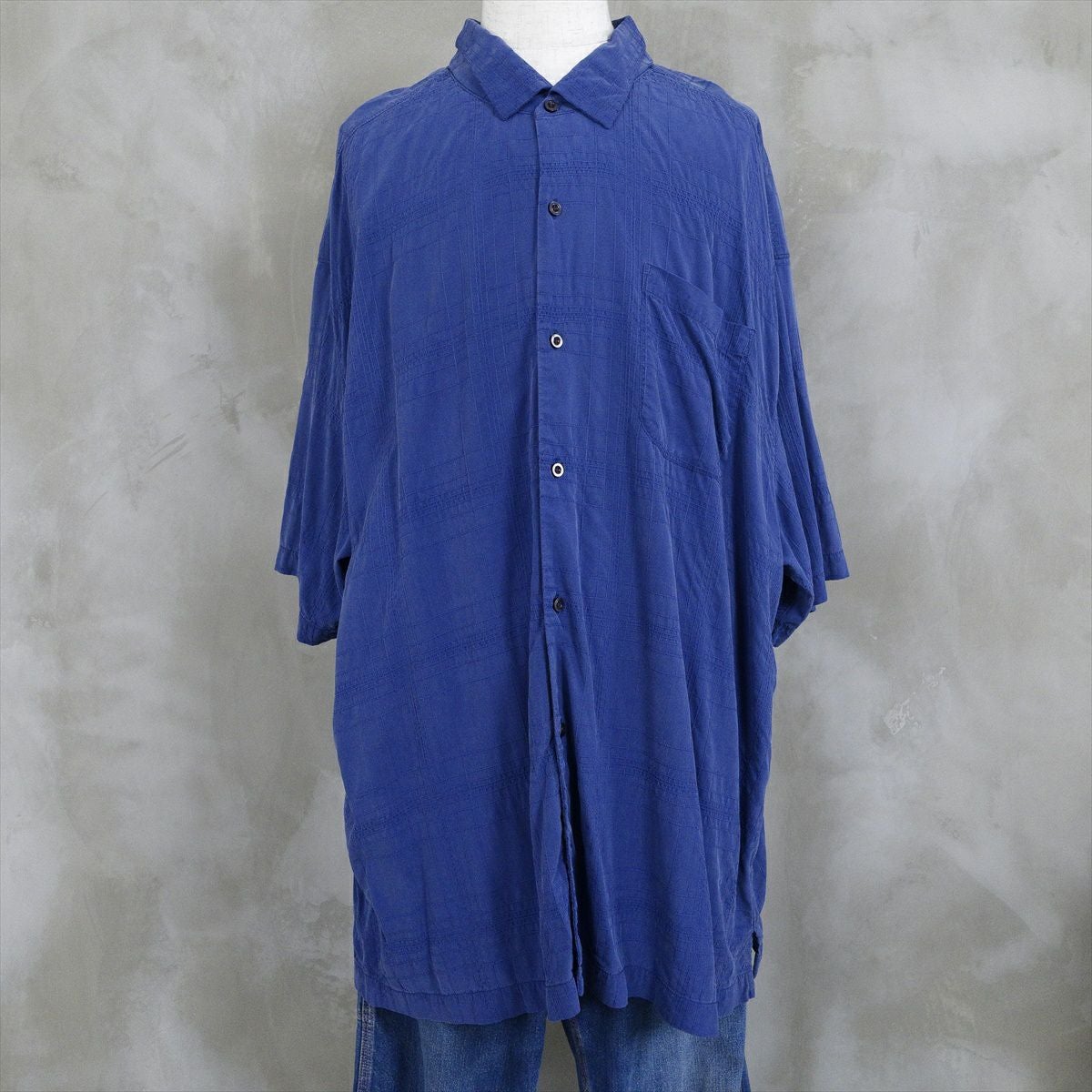 トミーヒルフィガーのシャツ