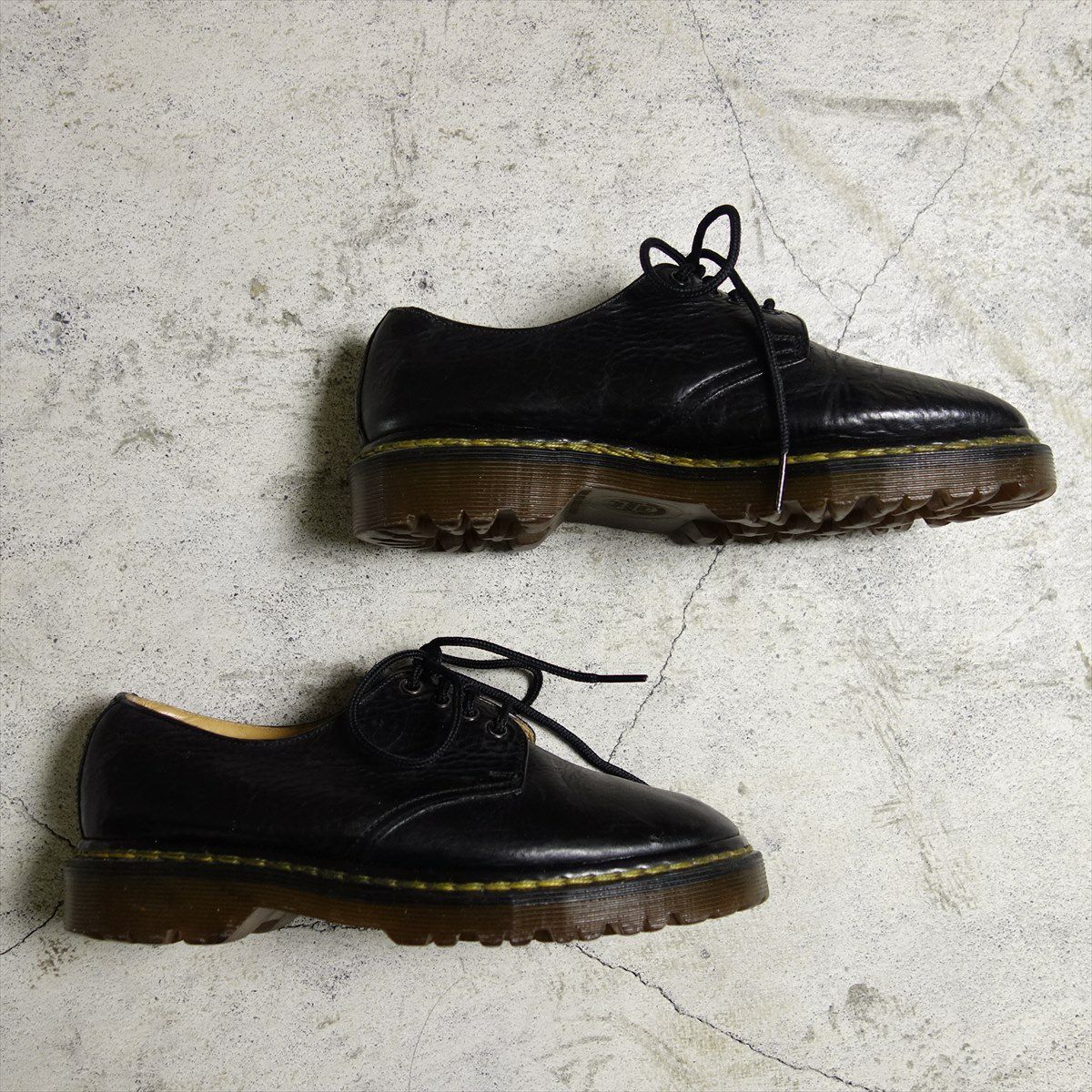 USED Dr.martens 英国製 4ホール ステッチ レザーシューズ | Flamingo