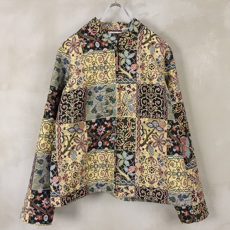 SEALUP〉シンプルながら丁寧な服作りを感じさせるショートブルゾン 
