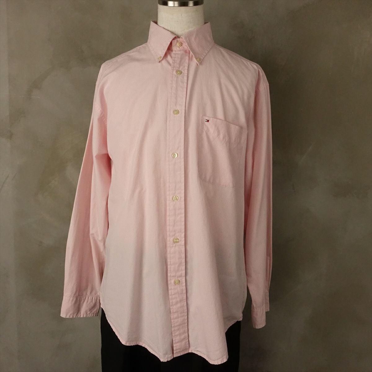 トミーヒルフィガーの長袖シャツ