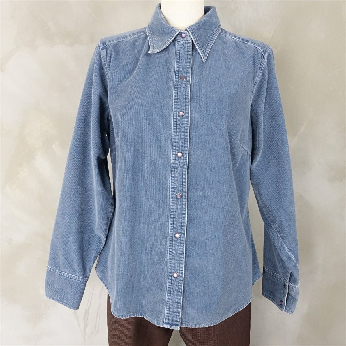 エディーバウアーのコーデュロイシャツ