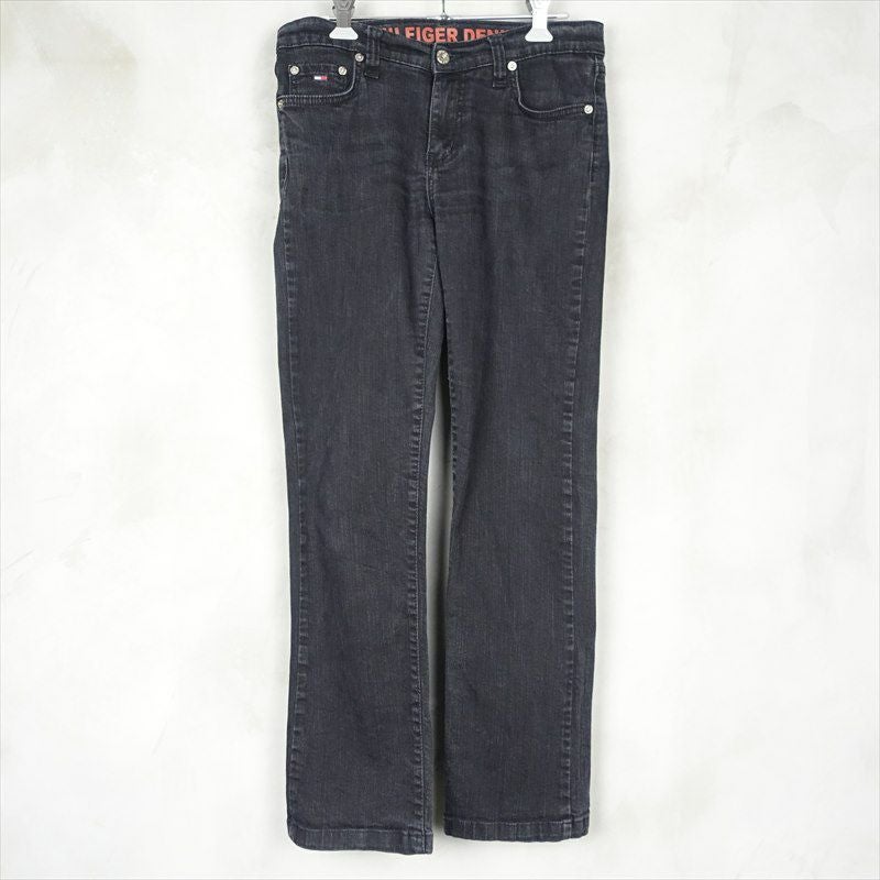 トミーヒルフィガーのデニムパンツ