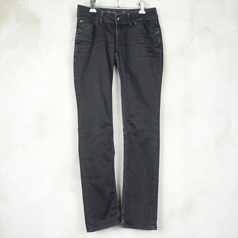 トミーヒルフィガーのデニムパンツ