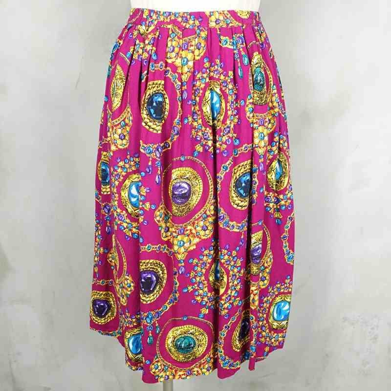 古着の柄スカート