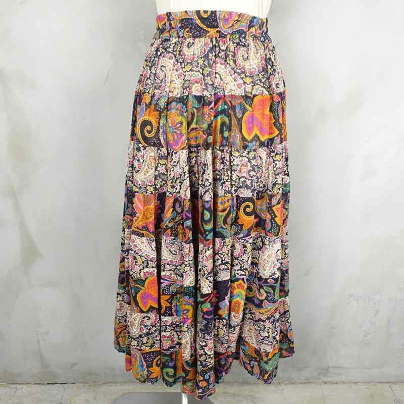 古着の柄スカート