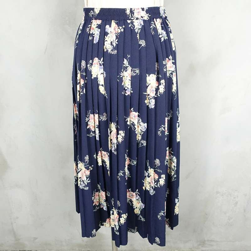 古着の柄スカート