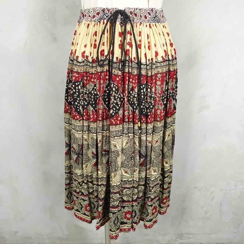 古着の柄スカート