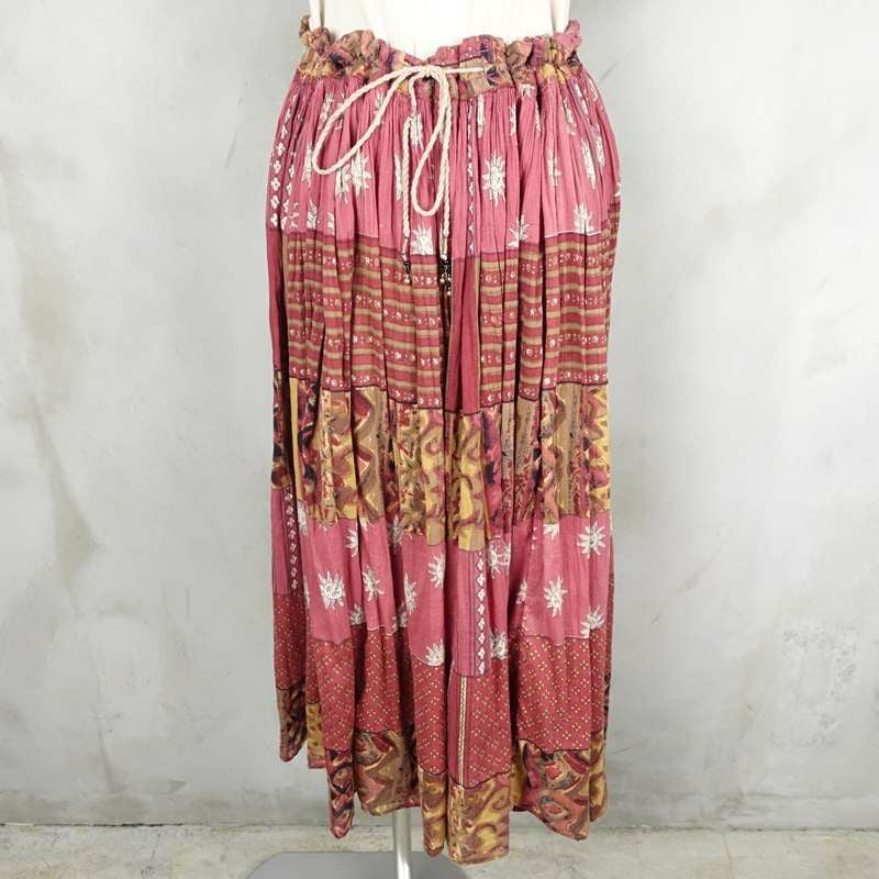 古着の柄スカート