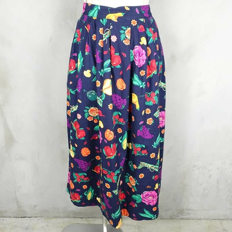 古着の柄スカート