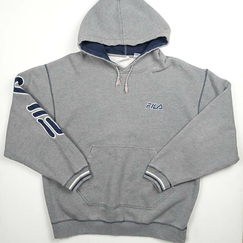 古着のフィラスウェットパーカー