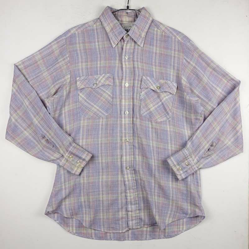 古着のリーバイスシャツ