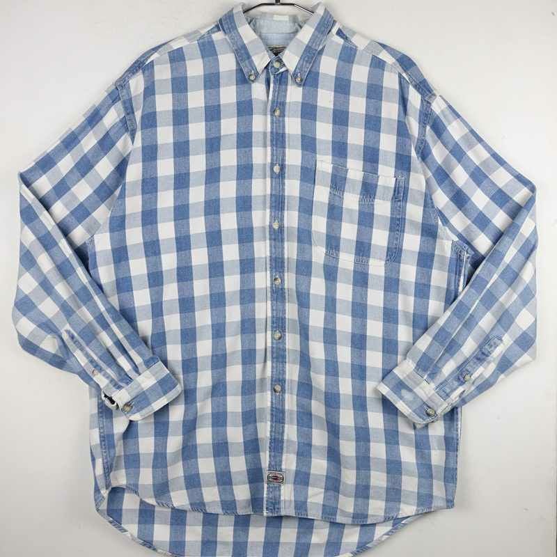 古着の長袖チェックシャツ