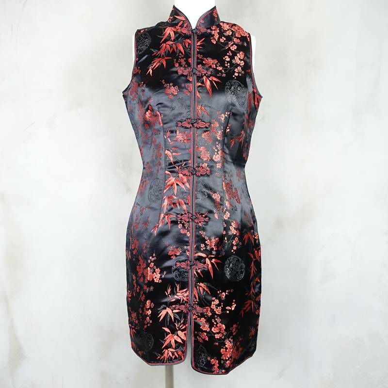 古着のワンピース