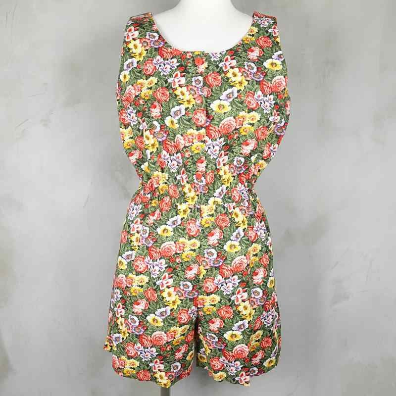 古着のワンピース