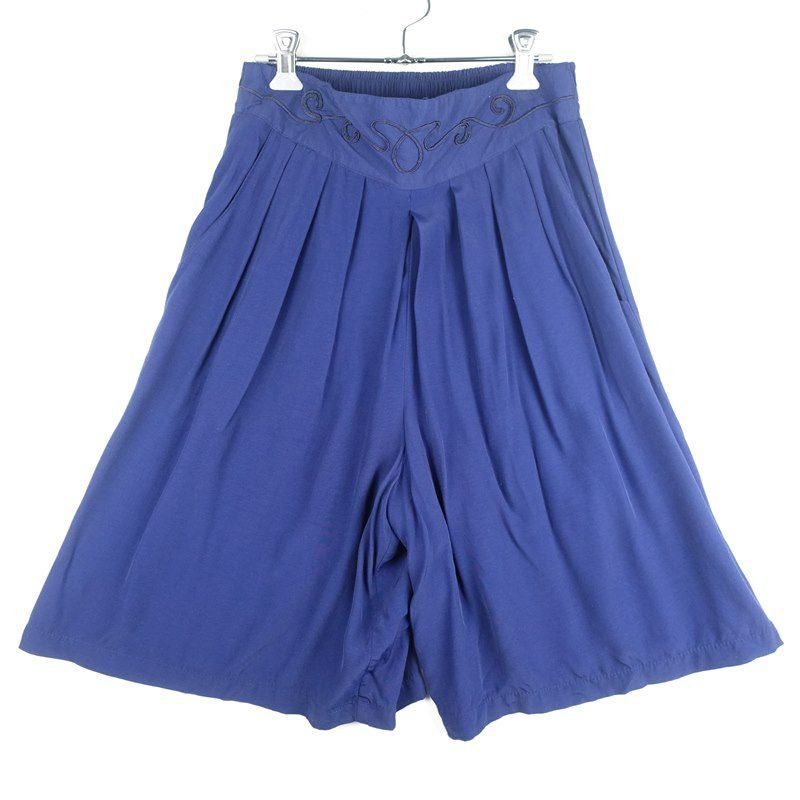 古着のショートパンツ