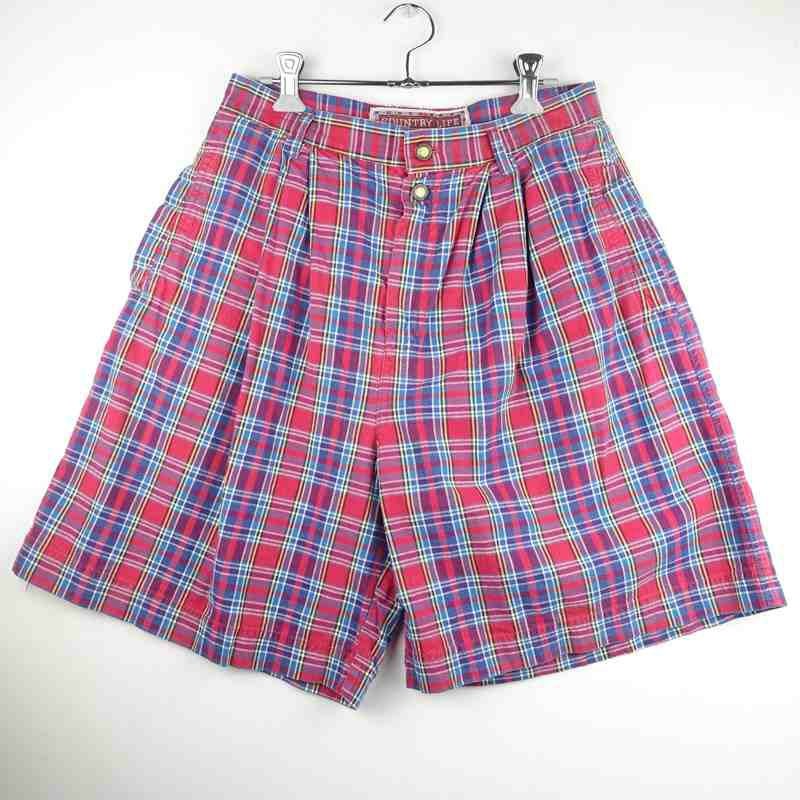 古着のショートパンツ