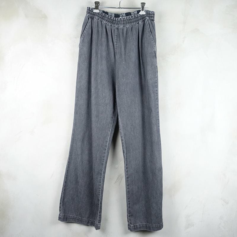 古着のデニムイージーパンツ