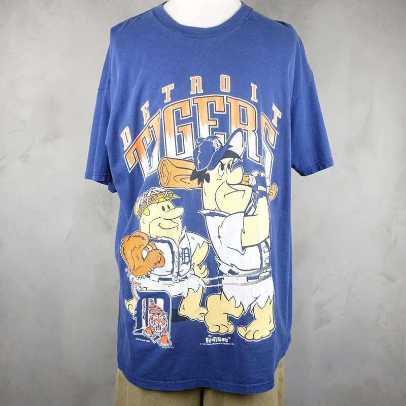 古着のキャラクタープリントTシャツ