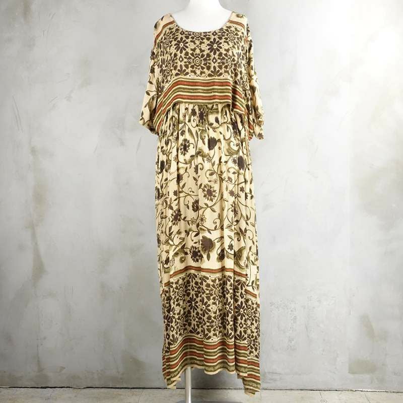 古着のワンピース