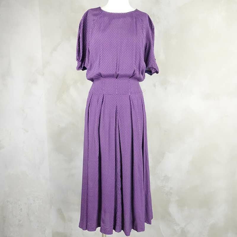 古着のワンピース