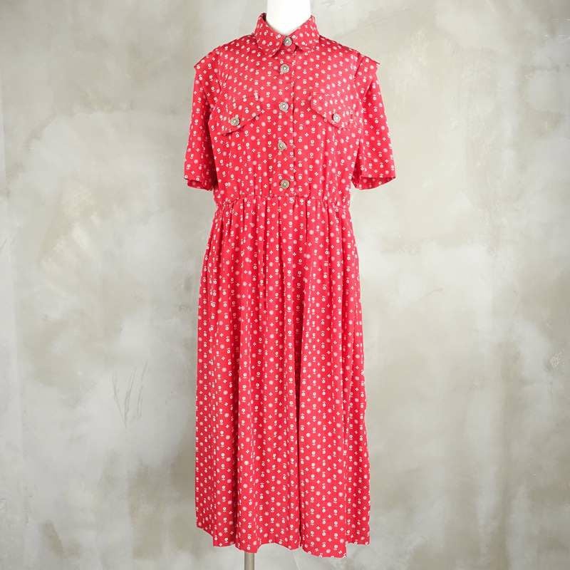 古着の花柄ワンピース