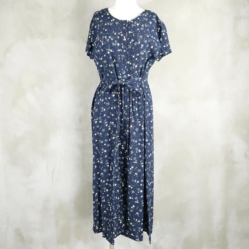 古着の花柄ワンピース