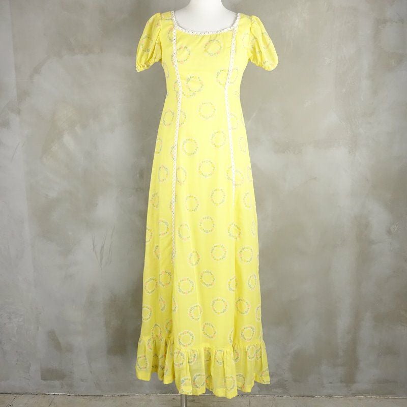 古着のワンピース