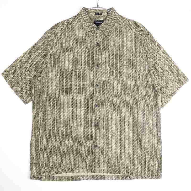 古着のレーヨン柄シャツ