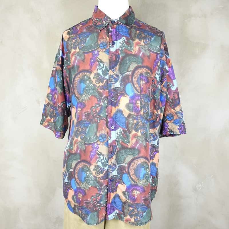 古着のシルク柄シャツ