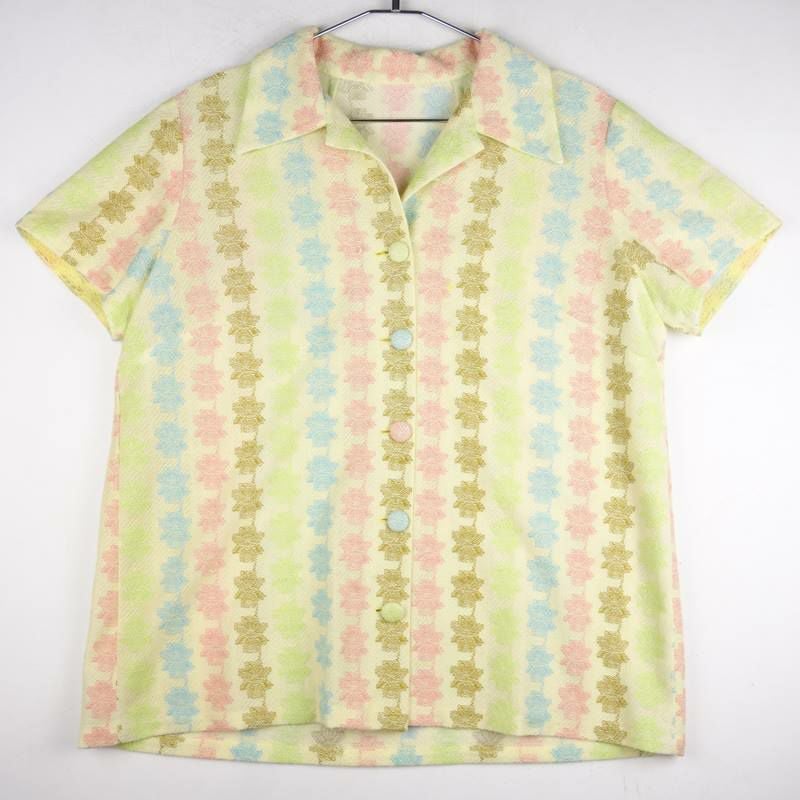 古着のシルク柄シャツ