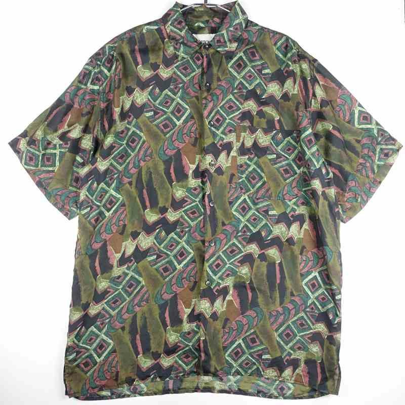 古着のシルク柄シャツ