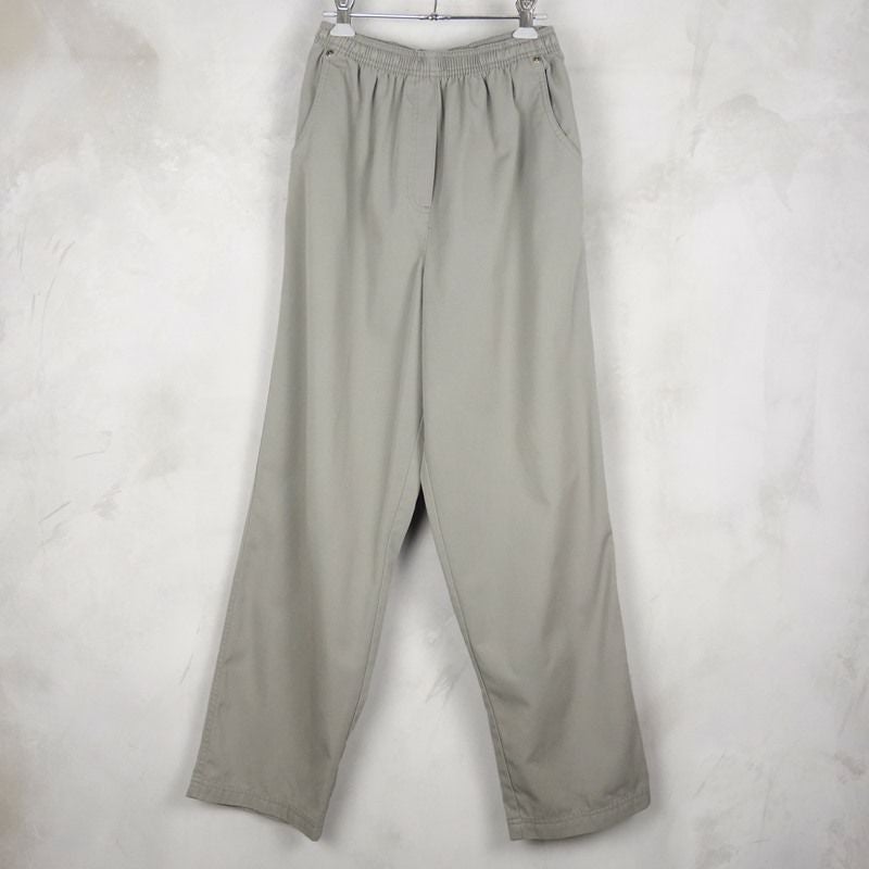 古着のイージーパンツ