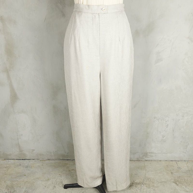古着のテーパードスラックス