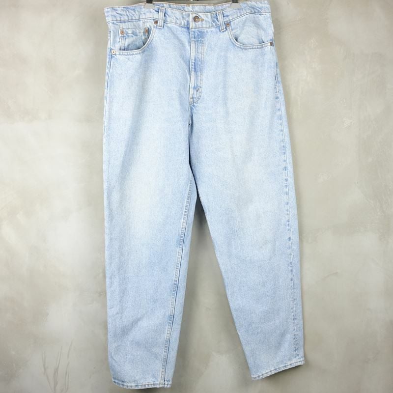 古着のリーバイスデニムパンツ