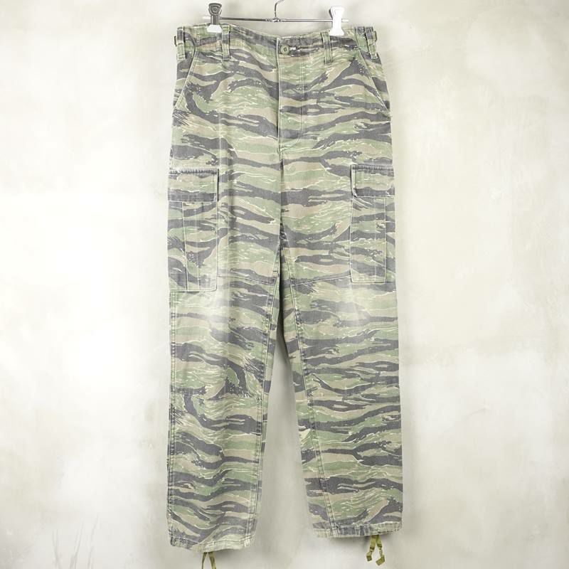 古着のミリタリーパンツ