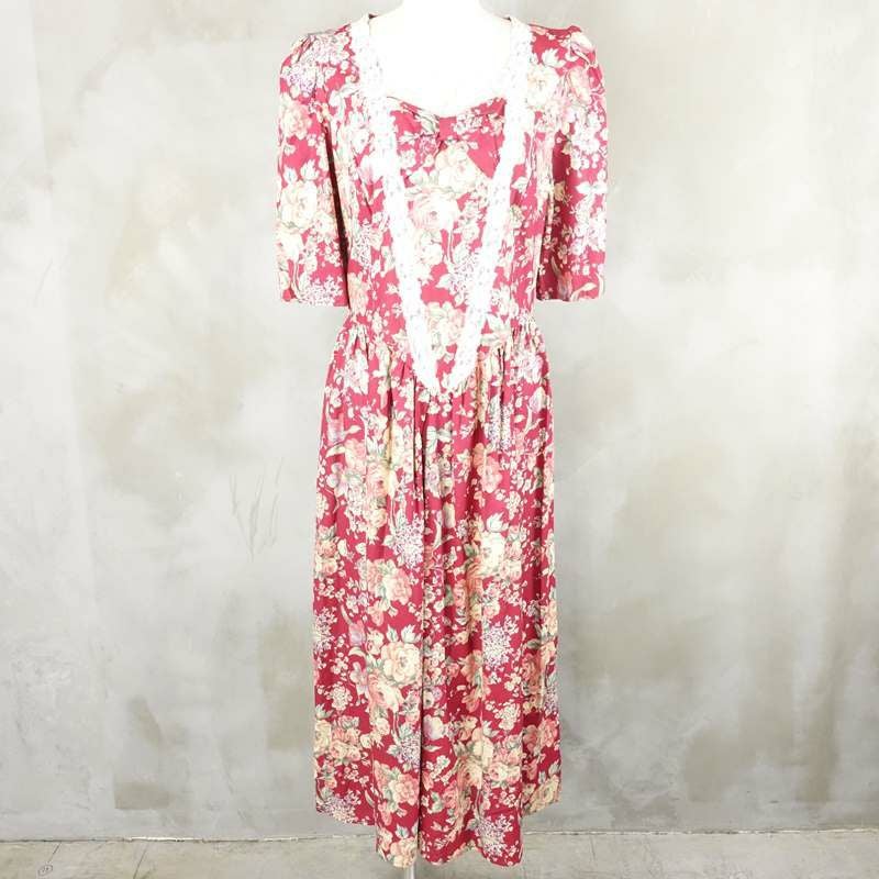 古着の半袖ワンピース