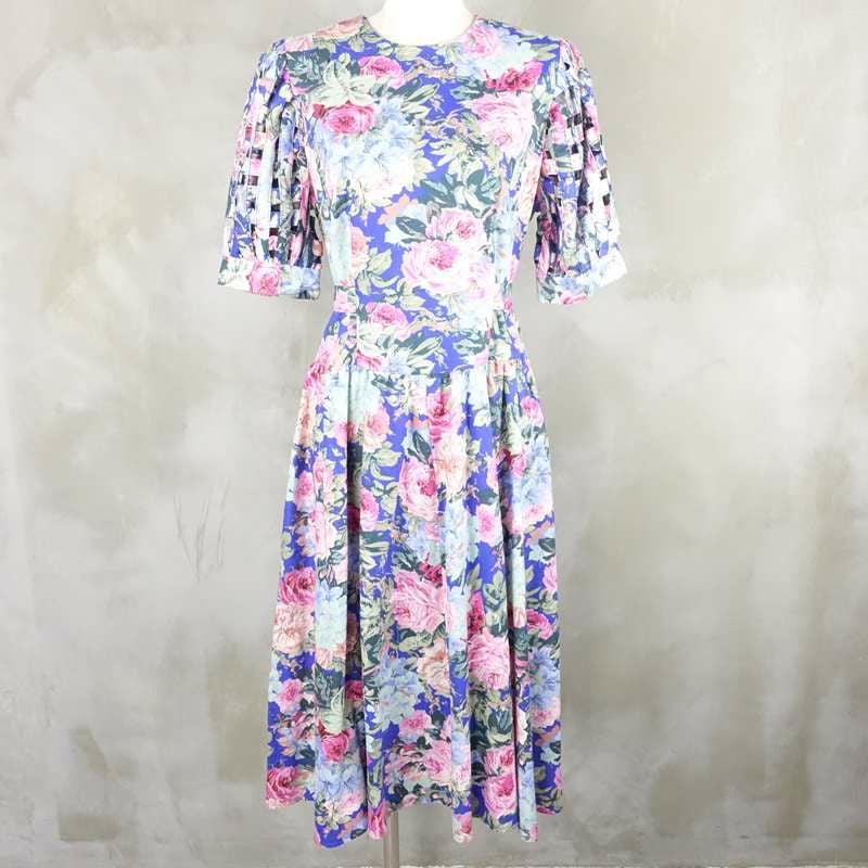 古着の総柄ワンピース