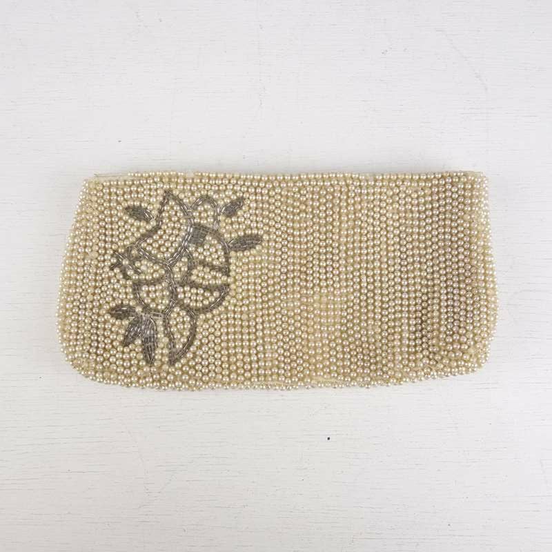 古着の花ビーズポーチ