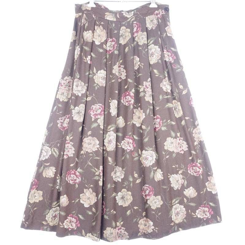 古着の花柄フレアスカート