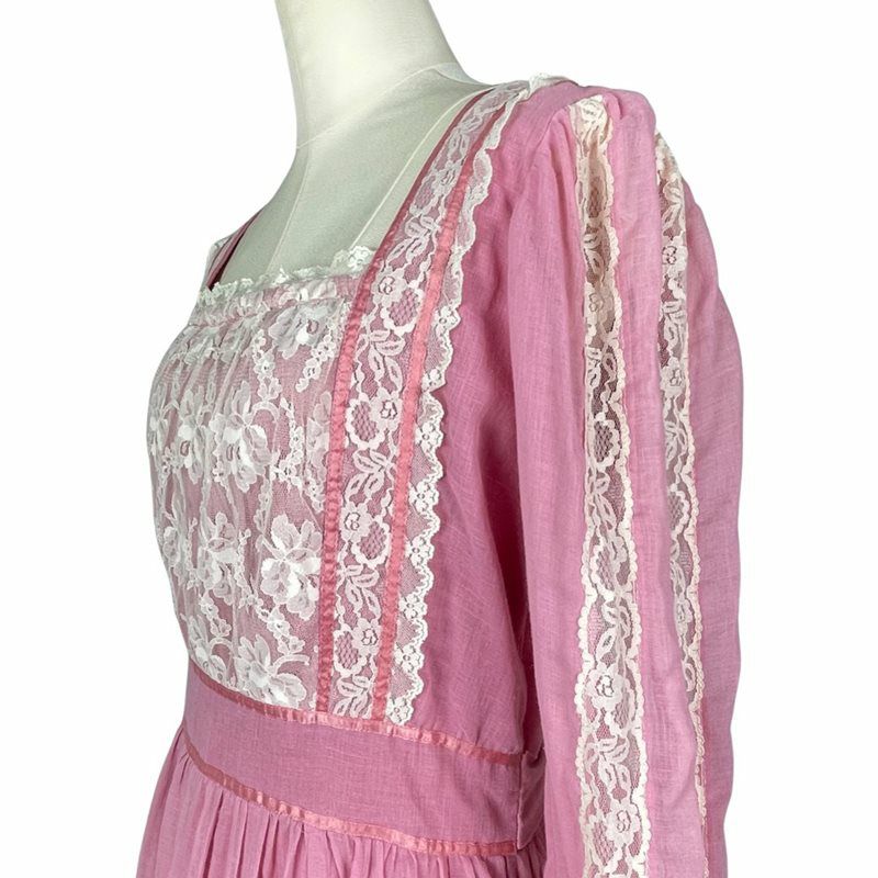 アンティーク　ピンク ワンピース　ドレス　レース　vintage 古着 70s vintage ピンク レース ドレス | Flamingo Online 古着屋