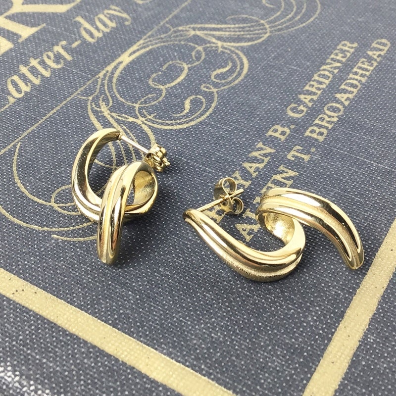 ゴールド ツイスト ピアス | Flamingo Online 古着屋フラミンゴ